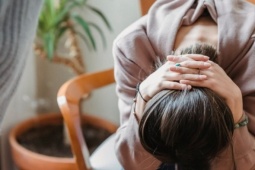 3 chị em tan vỡ tình thân vì một tờ giấy mẹ để lại khi qua đời