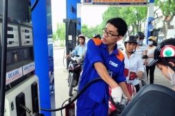 Giá xăng dầu đồng loạt giảm, RON95 về sát 20 nghìn đồng/lít