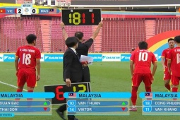 Thái Lan lại làm trò cười ở trận U22 Việt Nam - U22 Malaysia khiến dân mạng phẫn nộ