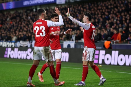 Arsenal thắng đậm Cúp C1: Chiều sâu đáng nể, sao 52 triệu bảng đập tan hoài nghi