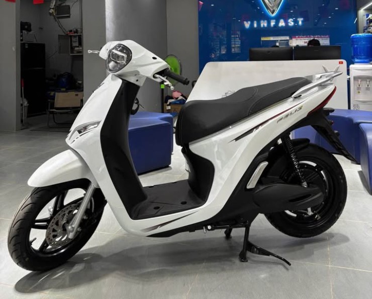 Giá xe máy điện VinFast mới nhất giữa tháng 12/2025 - 2