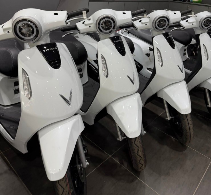 Giá xe máy điện VinFast mới nhất giữa tháng 12/2025 - 4