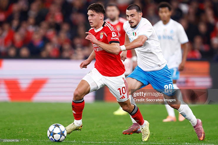 Video bóng đá Benfica - Napoli: Đội Mourinho bản lĩnh, chiến quả quan trọng (Cúp C1) - 2