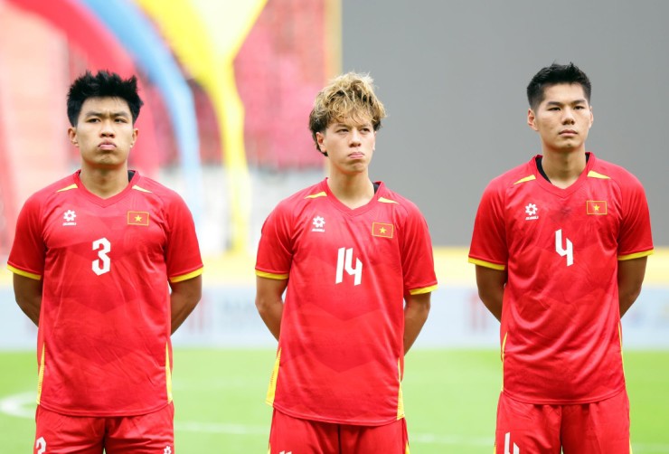 Viktor Lê gây ấn tượng trong lần đầu đá chính ở SEA Games 33