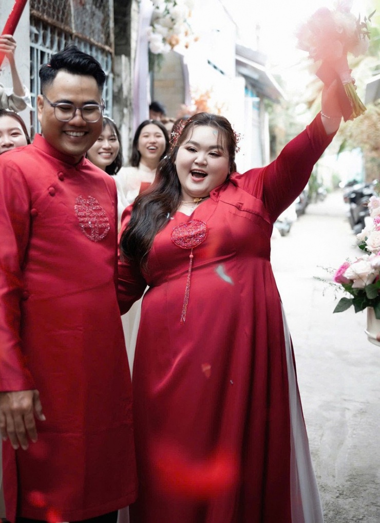 Cặp đôi được cả hai bên gia đình chúc phúc 