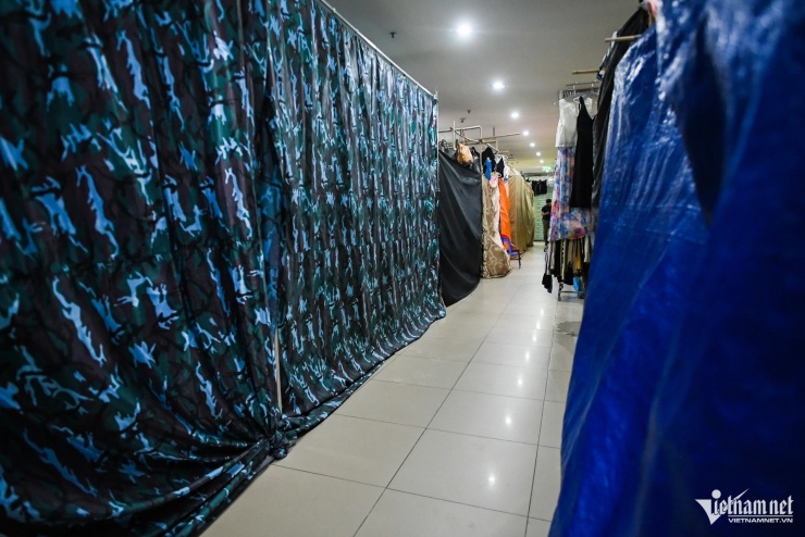 Thói quen chạy ù ra mua hàng khiến nhiều chợ truyền thống &#39;đói khách&#39; - 20