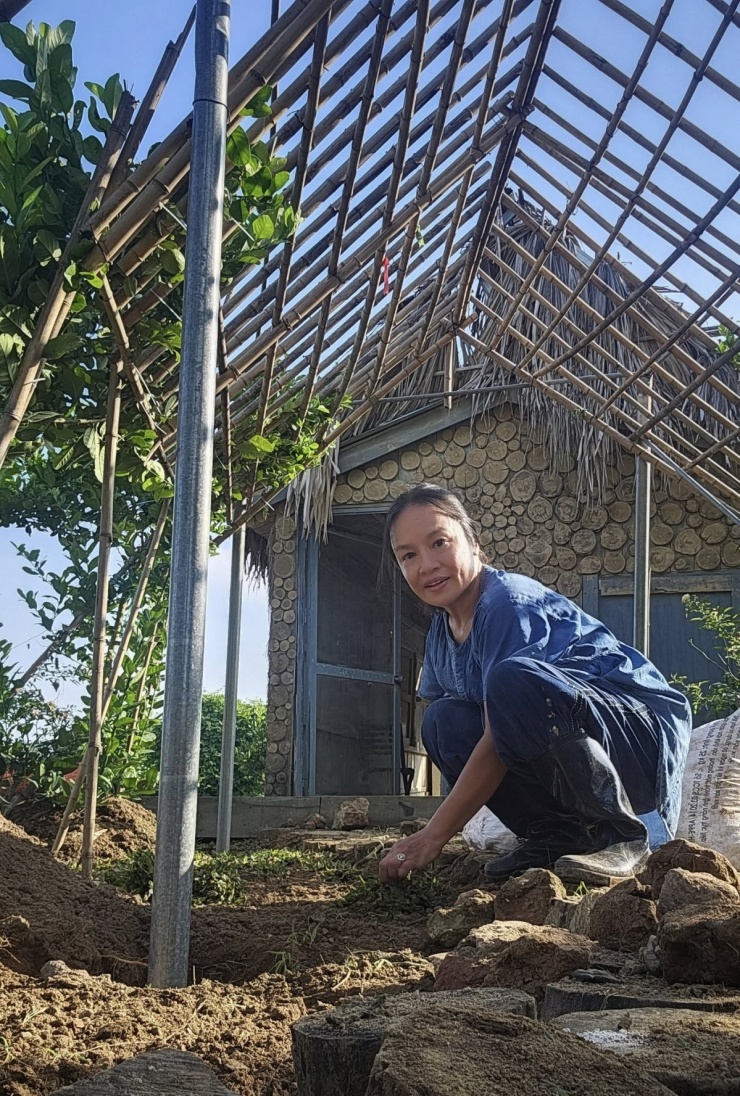 Vườn rau 3.500 m2 ven sông Hồng của diễn viên Tú Oanh - 2