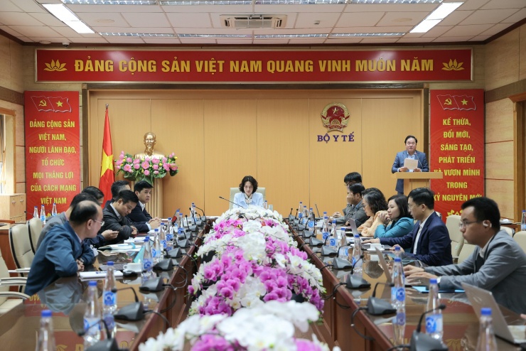 Quang cảnh điểm cầu Bộ Y tế.