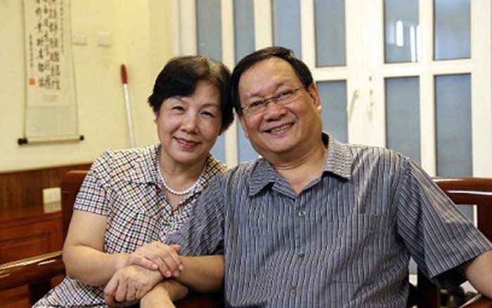 NSND Tiến Đạt và bà xã.