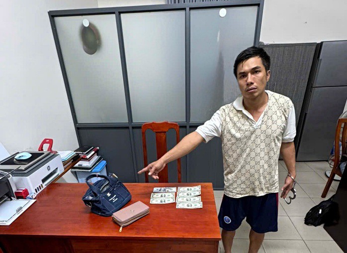 Đối tượng Nguyễn Văn Tạo bị bắt cùng tang vật