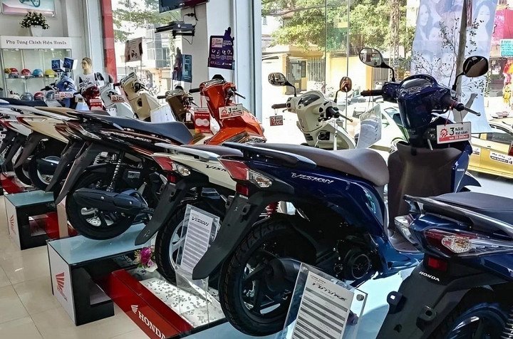 Các mẫu xe tại một đại lý Honda ở Hà Nội.