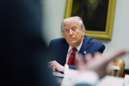 Ông Trump nói “kinh tế Mỹ đang vĩ đại trở lại”: Thực tế ra sao?