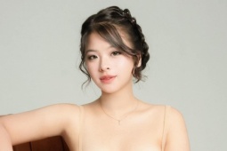 Gu mặc của con gái út nghệ sĩ Chiều Xuân