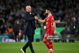 Liverpool căng như dây đàn: HLV Slot gặp riêng Salah, nói rõ tương lai "Vua Ai Cập"