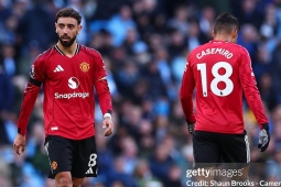 Bóng đá - Fernandes bị ví như “trẻ 1 tuổi”, lối chơi hỗn loạn khiến Casemiro khổ ở MU