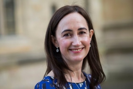 Nhà văn người Anh qua đời vì u não: Bác sĩ cảnh báo những dấu hiệu dễ...