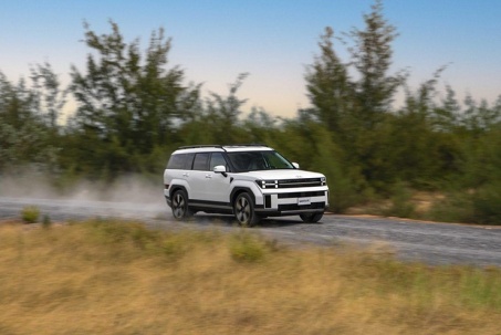 Giá xe Hyundai Santa Fe tháng 12/2025, khuyến mại 180 triệu đồng