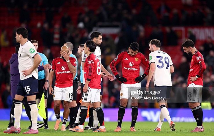Bruno Fernandes giữ vai trò thủ lĩnh tại Old Trafford, dù phong cách thi đấu đôi khi gây tranh cãi