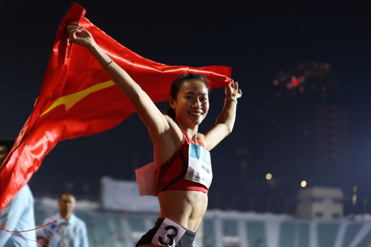 Hotgirl điền kinh Mỹ Tiên "bụng 6 múi", bất ngờ với bản thân dù lỡ tấm HCV - 8