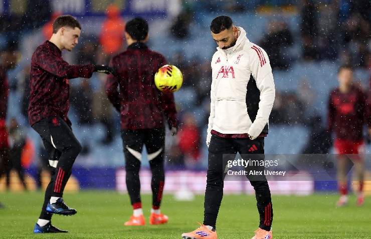 Salah công khai bày tỏ sự bất mãn với ban huấn luyện và CLB