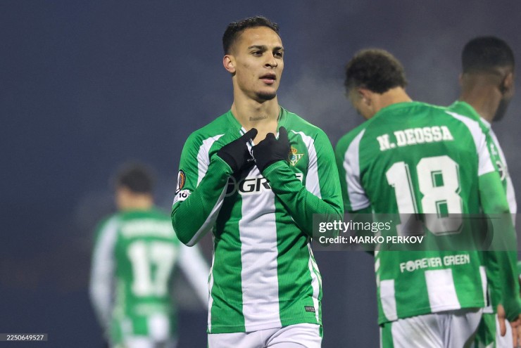 Antony giúp Betis thắng dễ