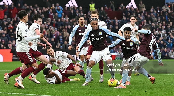 Lịch thi đấu dày đặc giai đoạn “mùa lễ hội” khiến các đội Premier League đối mặt áp lực chưa từng có