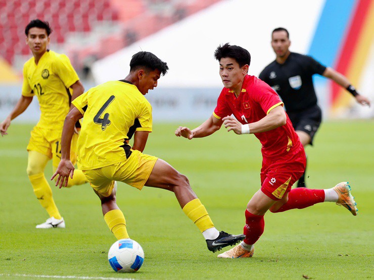 Đình Bắc trở thành nỗi ám ảnh của hàng thủ U22 Malaysia