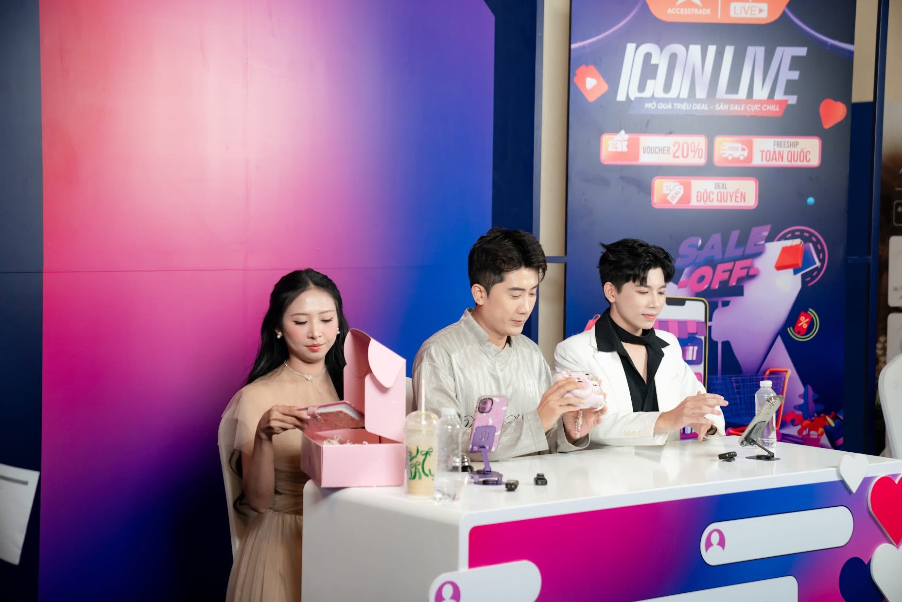 Dưới sự vận hành của ACCESSTRADE, các phiên Icon Live dần trở thành kênh tăng trưởng quan trọng cho nhiều thương hiệu và ngân hàng trong mùa mua sắm cuối năm.
