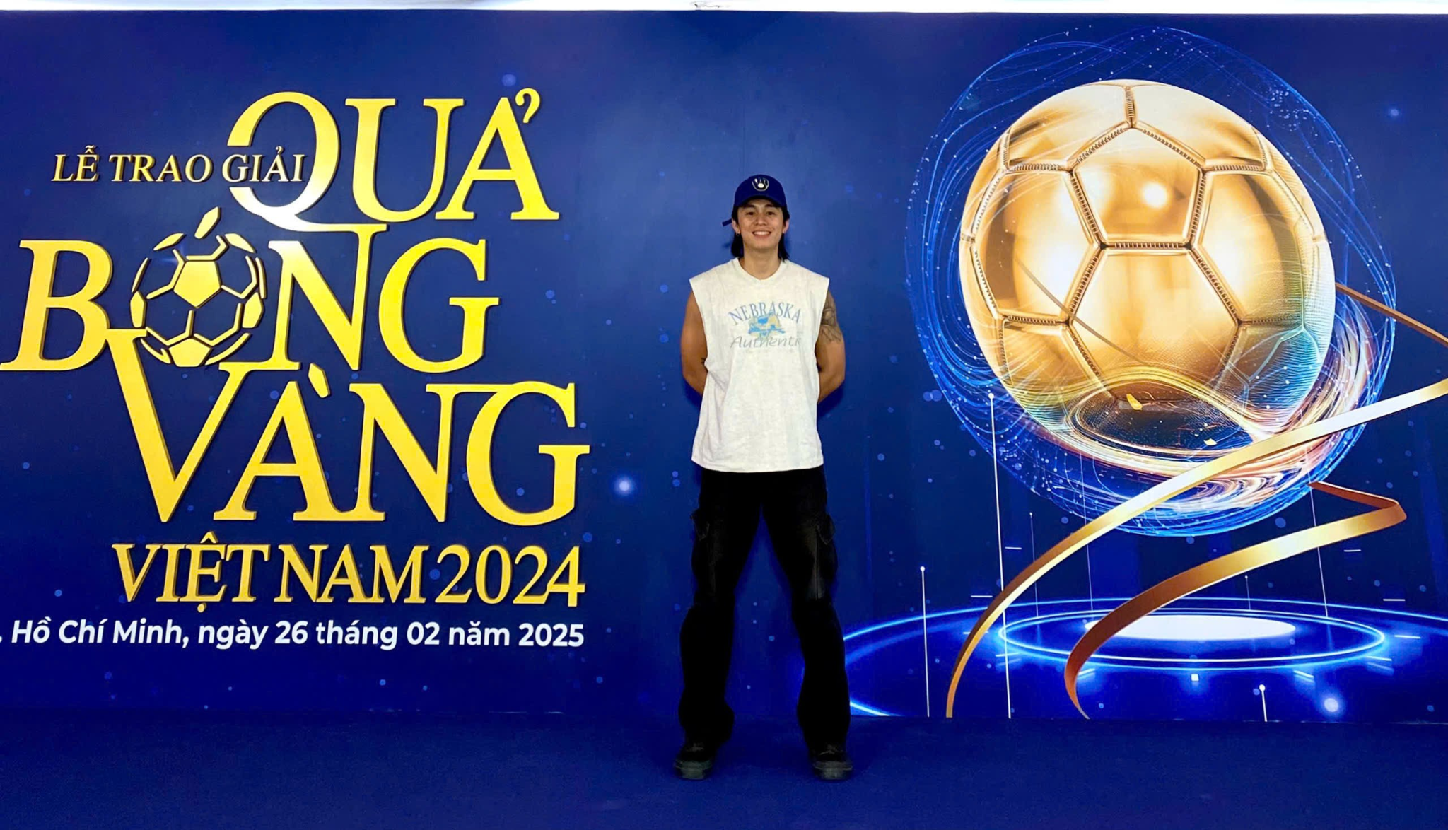 Teddy Q trình diễn trong sự kiện Quả Bóng Vàng Việt Nam 2025