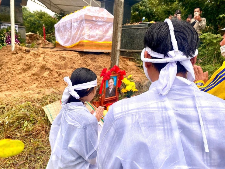 Lễ tang nghệ sĩ Thương Tín được tổ chức tại quê nhà Phan Rang.