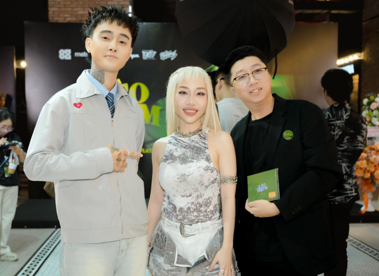 Hằng BingBoong trở lại đường đua âm nhạc.