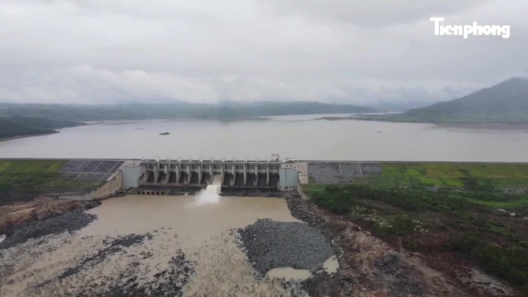 Hồ thủy điện Sông Ba Hạ. Ảnh: Lê Tiền.