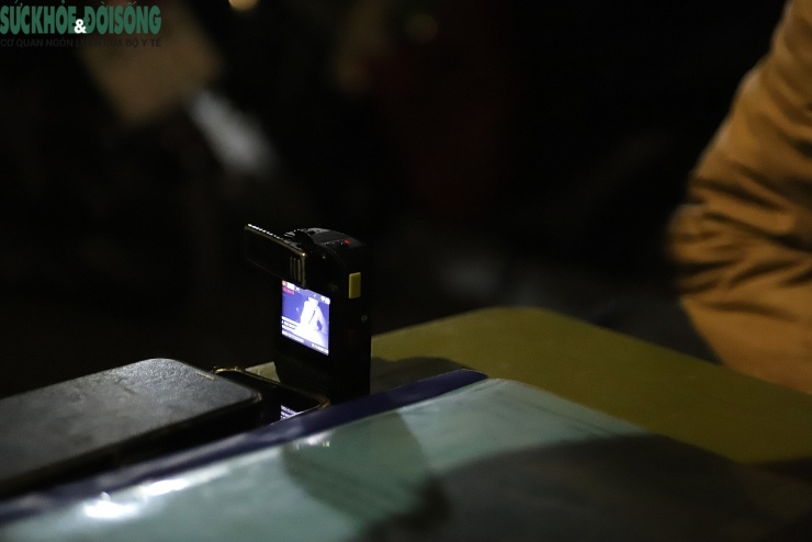 Với những trường hợp thiếu hợp tác, lực lượng chức năng vẫn xử lý theo đúng quy định, đồng thời ghi hình toàn bộ vụ việc tại bằng thiết bị nghiệp vụ để làm bằng chứng.