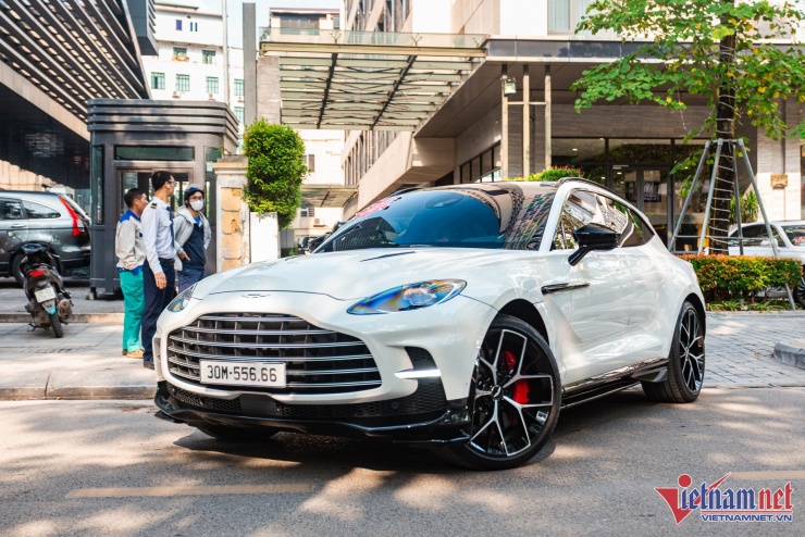 Dàn siêu xe trị giá 150 tỷ trong đám hỏi ái nữ doanh nhân nổi tiếng ngành ô tô - 5