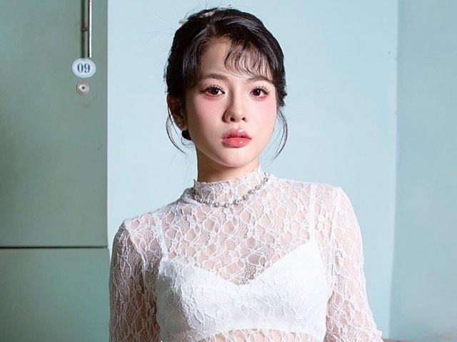 Cô gái buôn bất động sản nghèo đi vì làm ca sĩ, tuổi 30 vẫn loay hoay