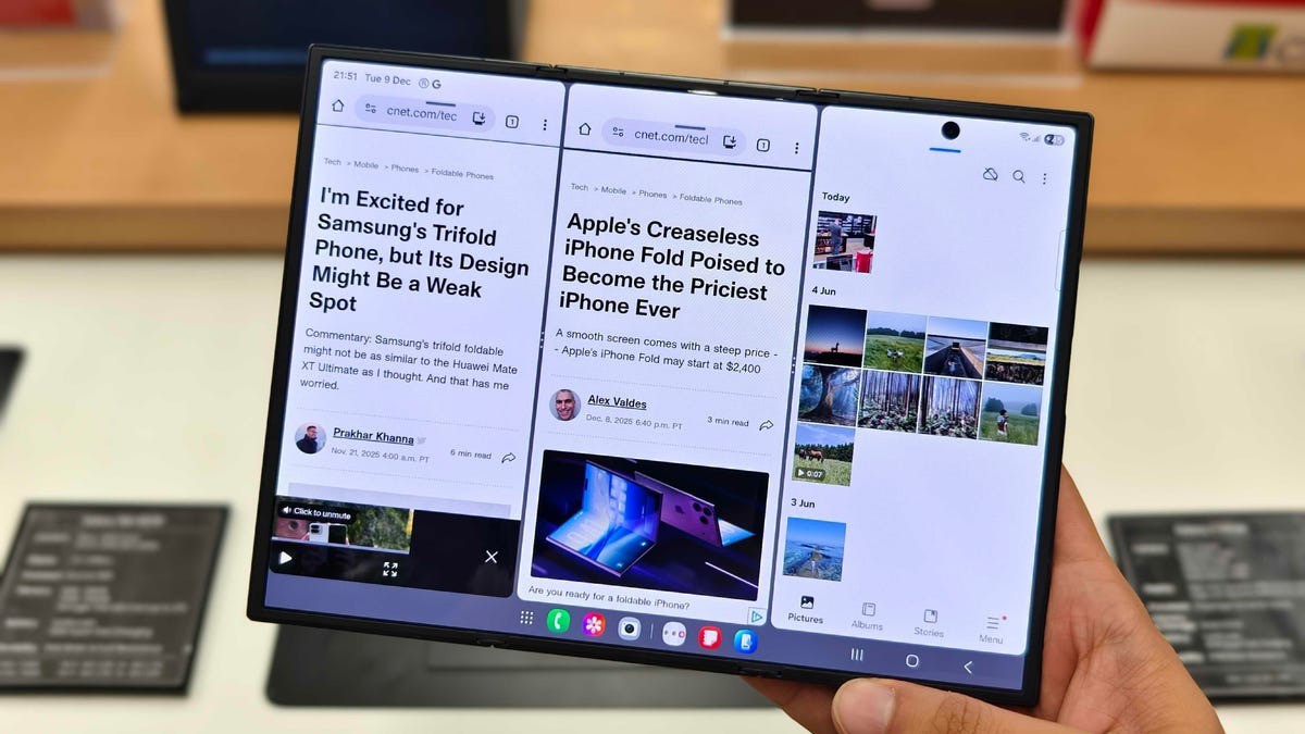 Điện thoại gập ba Galaxy Z TriFold