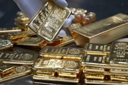 Giá vàng có thể biến động mạnh tuần tới, chuyên gia khuyên nhà đầu tư nên làm gì?