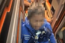 Làm rõ clip "người mẹ già khóc nức nở trên xe khách vì bị bỏ rơi"