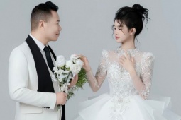 Chồng cũ Hằng Du Mục khoe ảnh cưới cùng bạn gái kém 26 tuổi