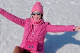 Bộ sưu tập quần 'kéo dài' chân của Lệ Quyên