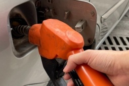 Ô tô bất ngờ 'nằm đường', chủ xe ngậm ngùi mất tiền từ thói quen hay gặp