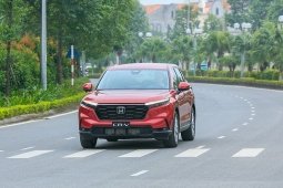 Giá xe Honda CR-V tháng 12/2025, giảm tiền mặt 80 triệu đồng