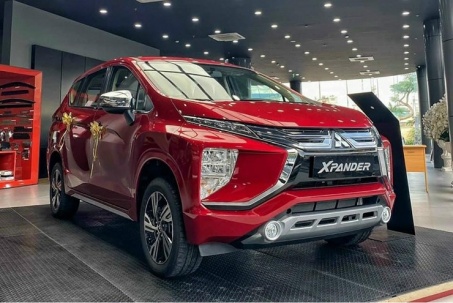 Mitsubishi Xpander và Toyota Veloz Cross hụt hơi trước VinFast Limo...