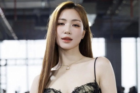 Gu mặc xuyên thấu của Hòa Minzy