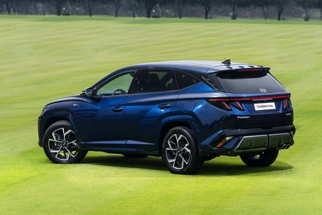 Giá xe Hyundai Tucson lăn bánh kèm ưu đãi tháng 12/2025