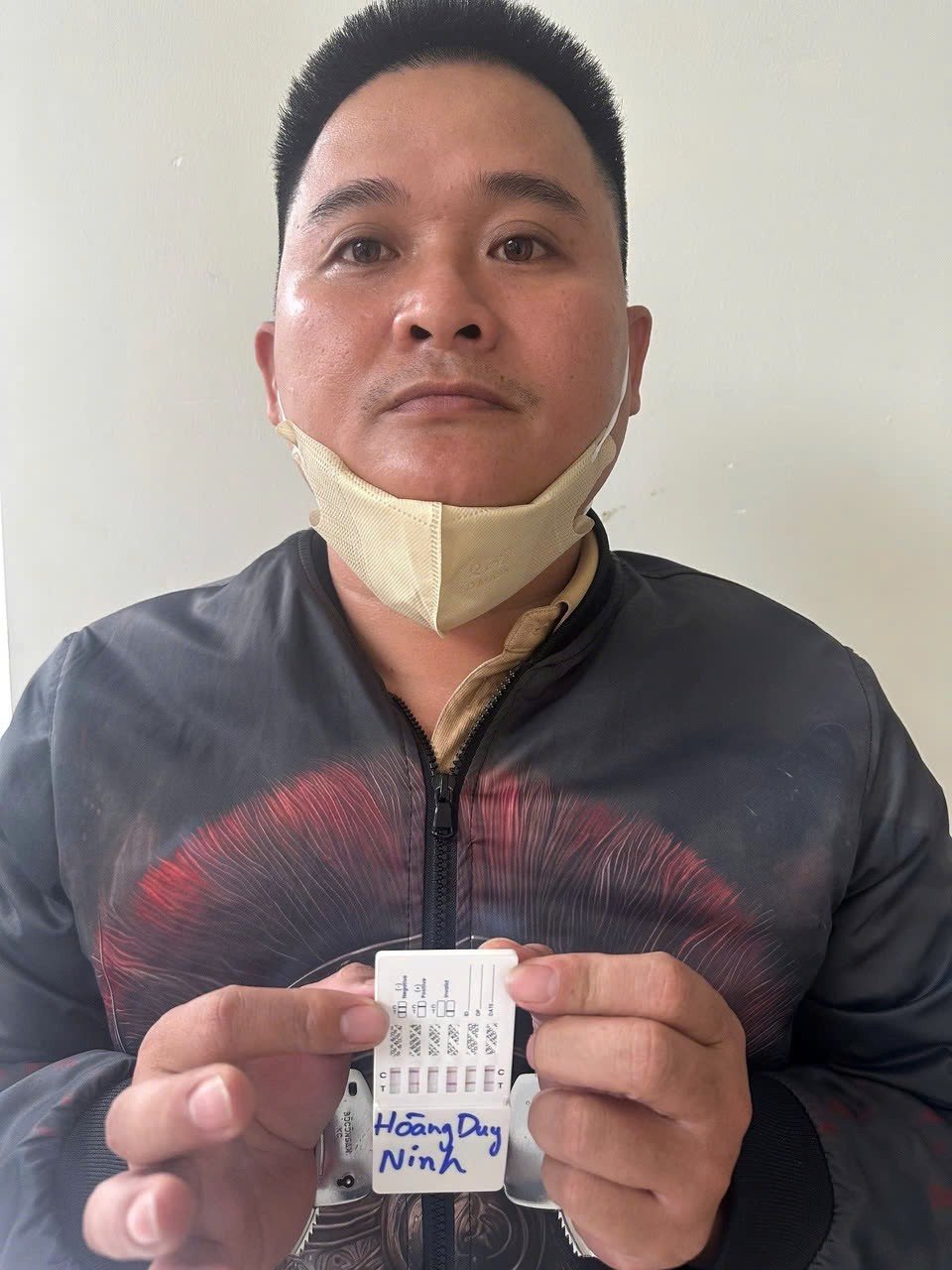 Đối tượng Hoàng Duy Ninh và Phạm Ngọc Triêm. Ảnh: CA