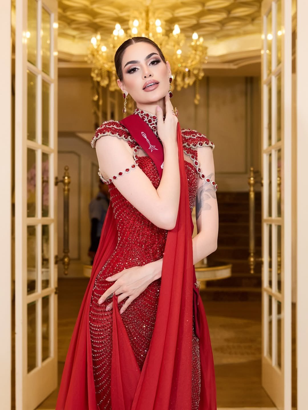 Anna là ca sĩ, nhạc sĩ, MC truyền hình và người mẫu. Cô từng theo học biểu diễn âm nhạc tại Holland College (Canada) và Học viện Âm nhạc Hiện đại Anh - Ireland.