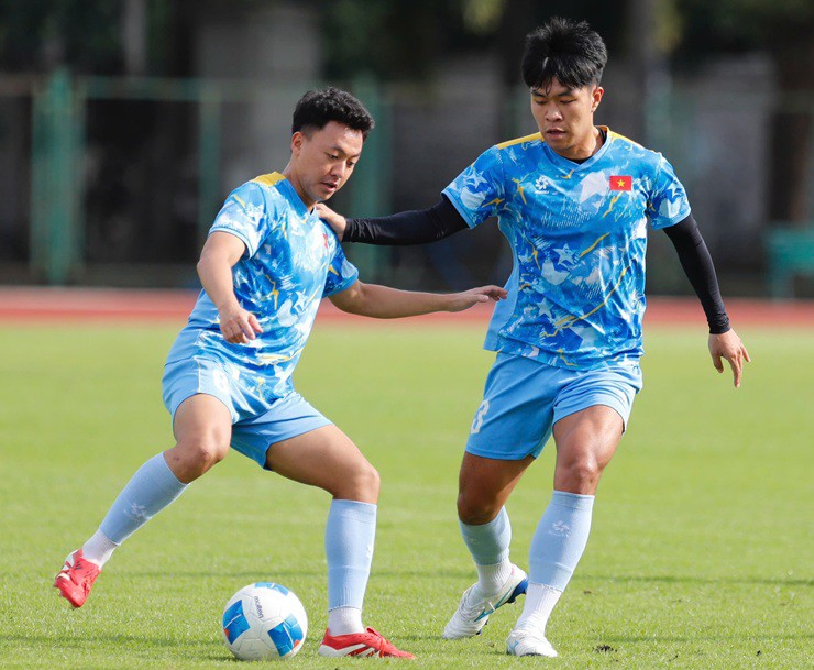 U22 Việt Nam đổi sân tập xa hơn, thầy Kim kích hoạt chế độ tập trung cao độ cho bán kết - 6