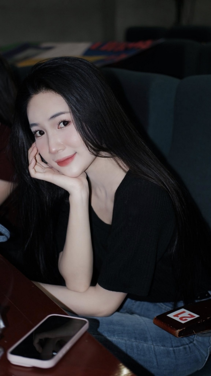 Nhan sắc đời thực giản dị bất chấp cam thường của người đẹp Bắc Ninh.&nbsp;