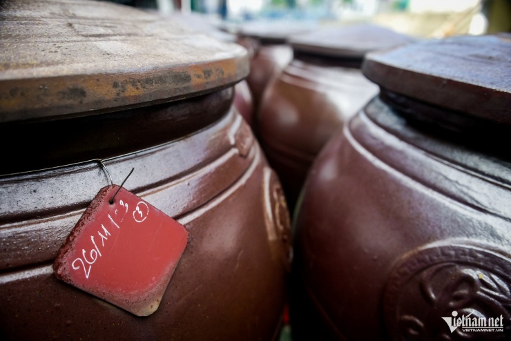 Người dân Ninh Bình tất bật làm nước mắm phục vụ thị trường Tết - 8